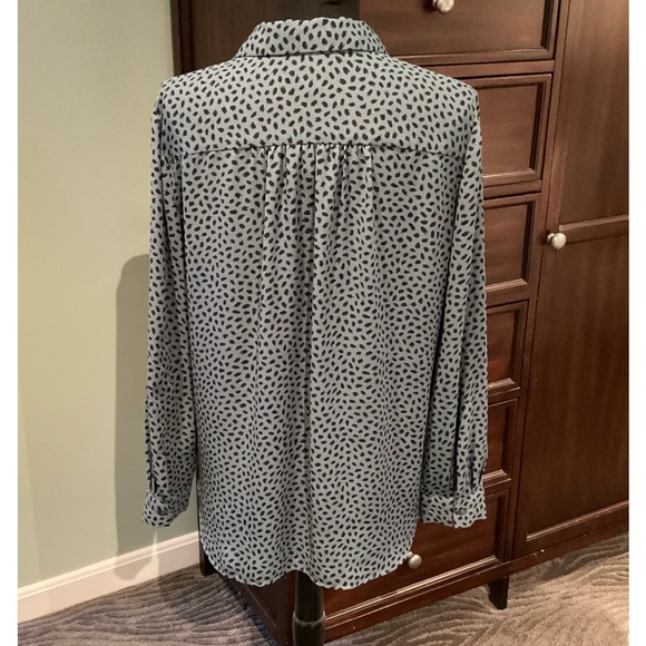 Ann Taylor gray blue abstract pattern long sleeve blouse EUC - Picture 4 of 7